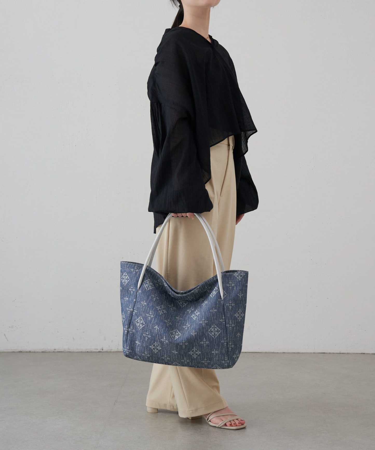 *4-6 WEEKS* (254) LIMITED EDITION Russet [Denim jacquard] Simple tote bag Indigo
